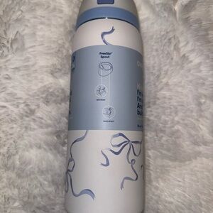 Owala 32 oz Tied  an le true